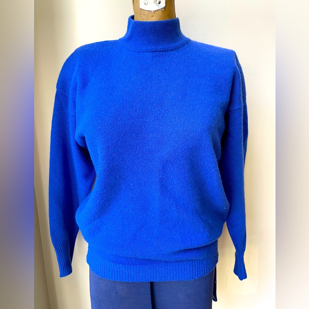 Neiman Marcus mock-neck Cashmere Sweater